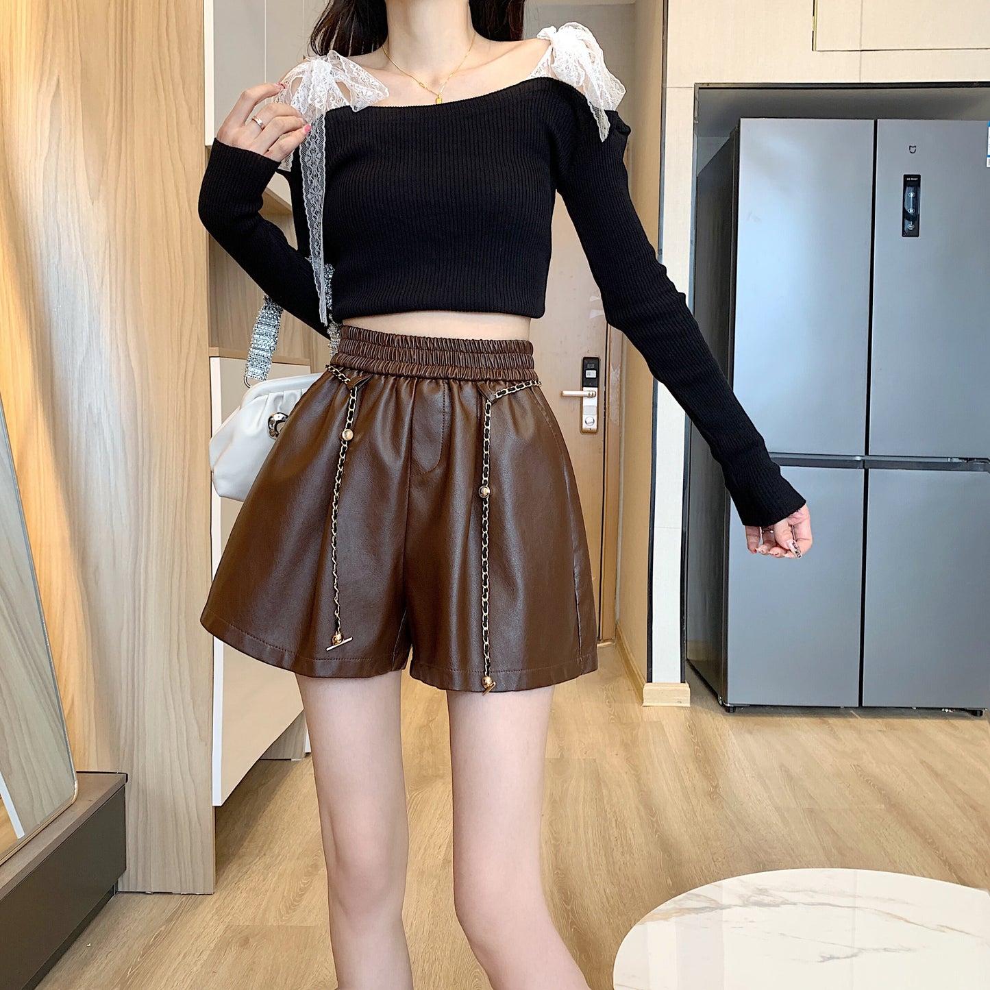 【bottoms】オシャレ度満点〜カジュアル気質満点ハイウエストPUショートパンツ G10251