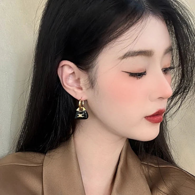 【小物】新入荷~英字柄配色ピアスアクセサリーG21598