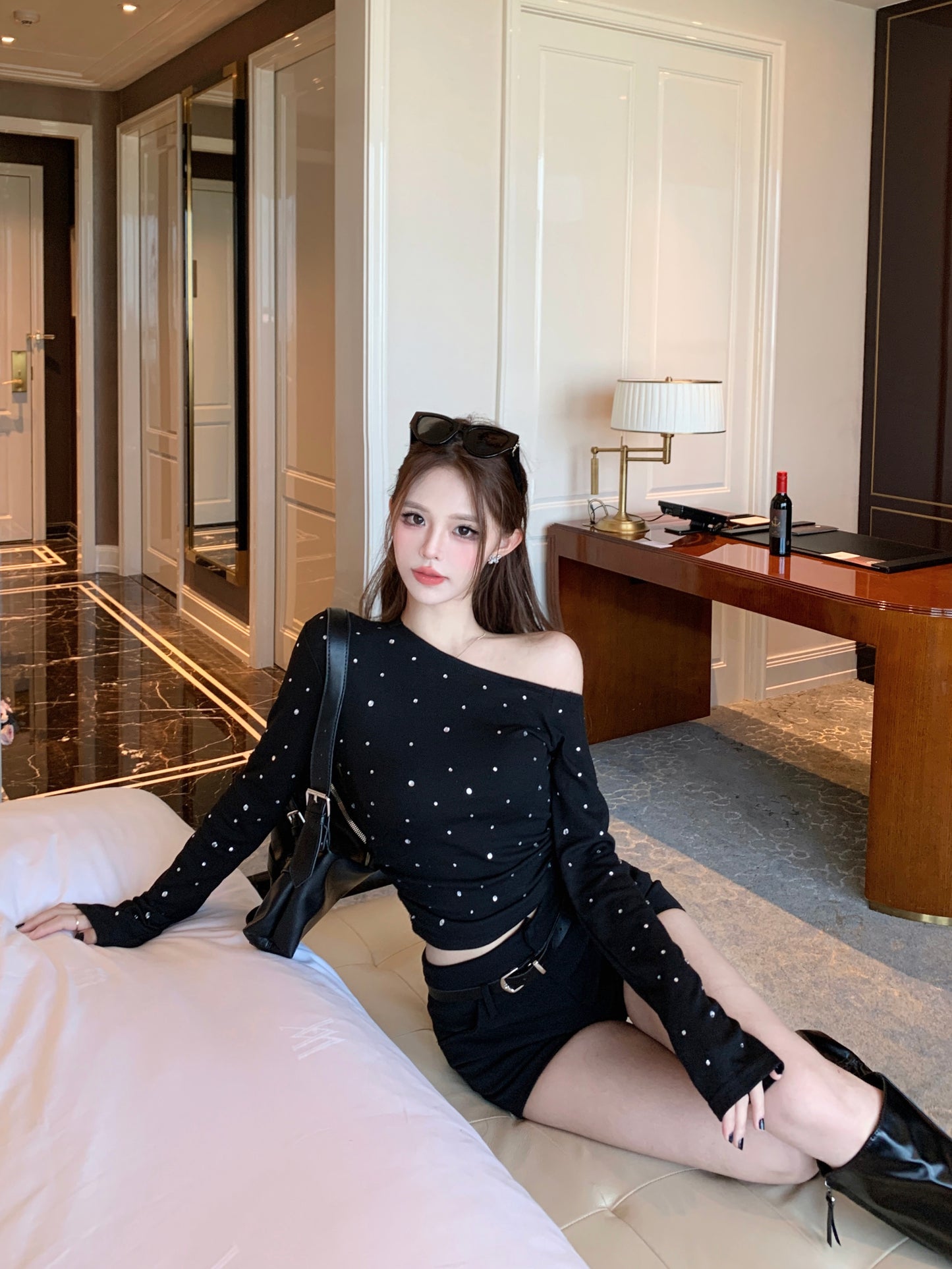 【tops】キラキラ長袖TシャツF8305