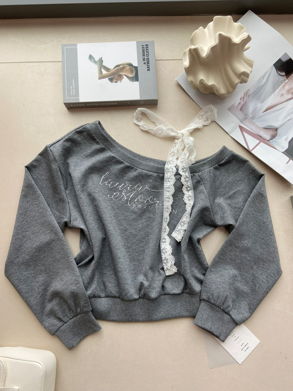 【tops】リボン付きワンショルダートップス Q8941