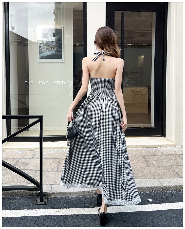 【dress】レース切り替えホルターネックワンピース M29995