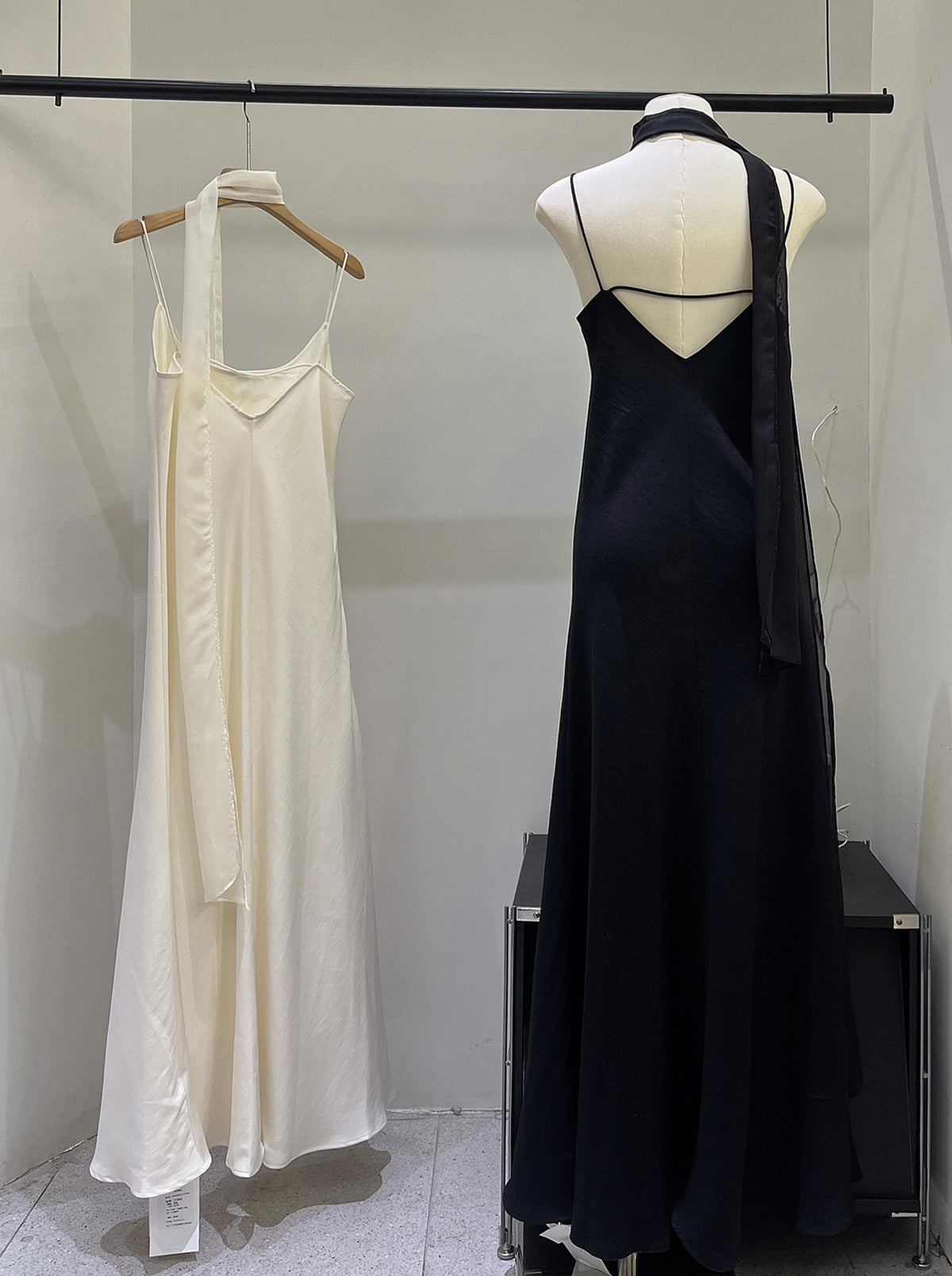 【dress】チョーカー付きロングキャミワンピース Q8823