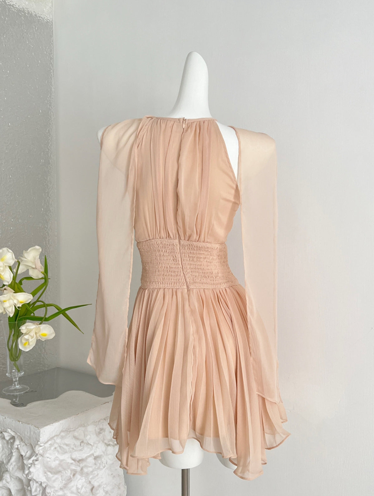 【dress】 ラインストーン付きスカーフネックワンピース Q8885