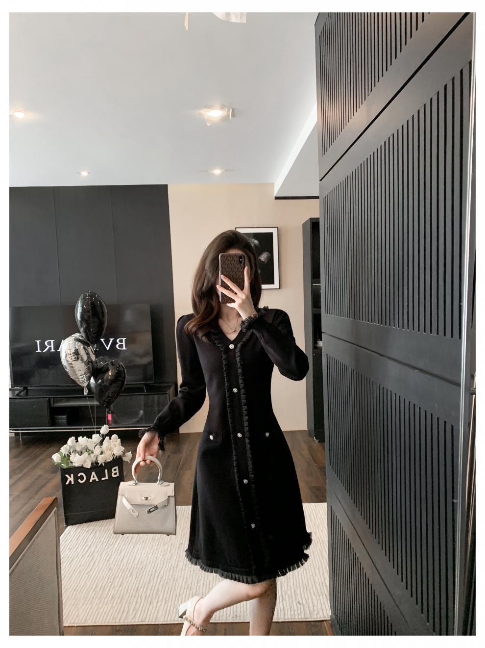 【dress】Vネックニットワンピース M25490