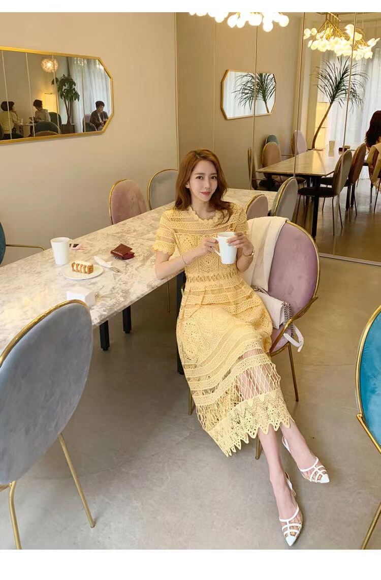 【dress】細身効果抜群♪ラウンドネック半袖無地ウェスト絞りレース透かし彫り海旅行ワンピースF2141