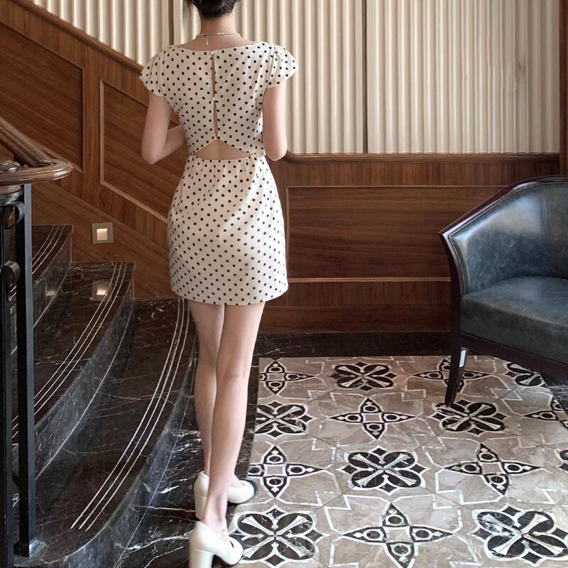 【dress】Vネックドット柄ワンピース G21102