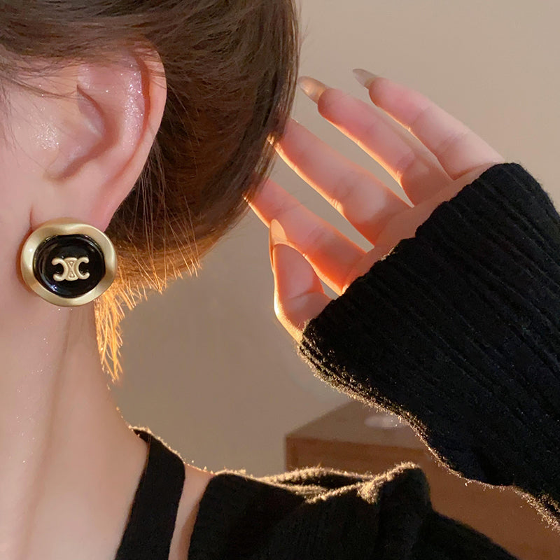 【小物】英字柄配色ピアスアクセサリーG21611