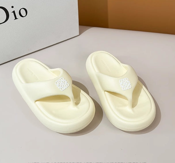 【shoes】滑りとめ厚底サンダルG21860
