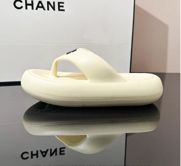 【shoes】滑りとめ厚底サンダルG21861