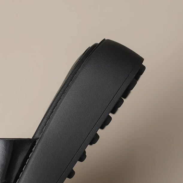 【shoes】2色選択可 厚底サンダルG21872