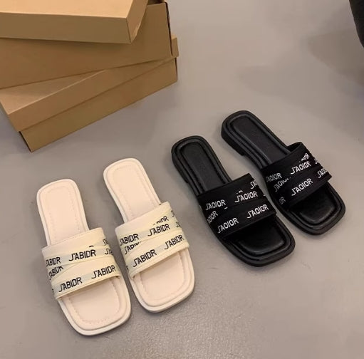 【shoes】ファッション2色選択可サンダルG21884