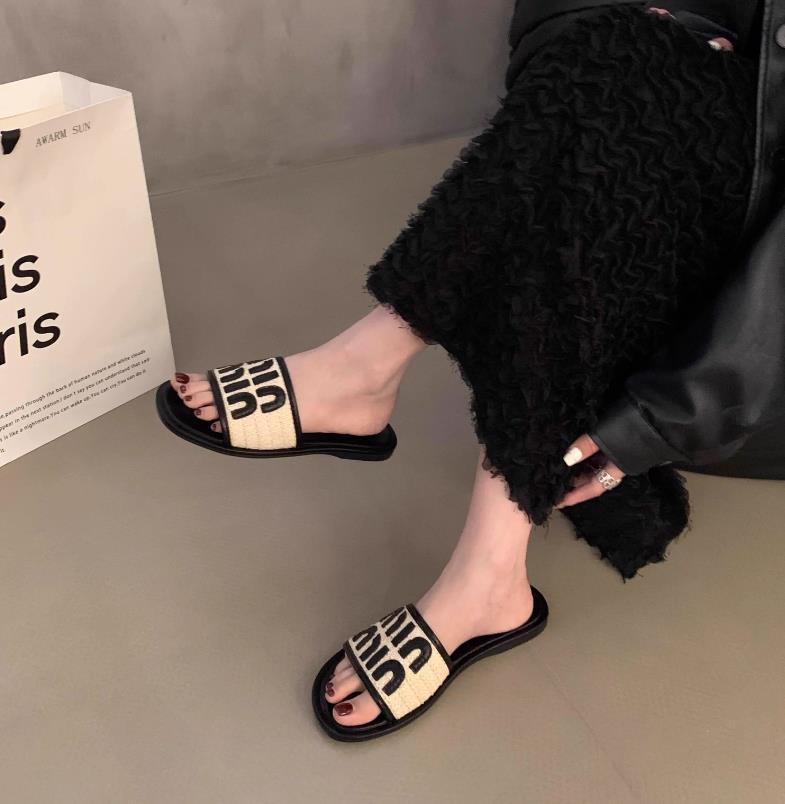 【shoes】3色英字柄履きやすいサンダルF7649