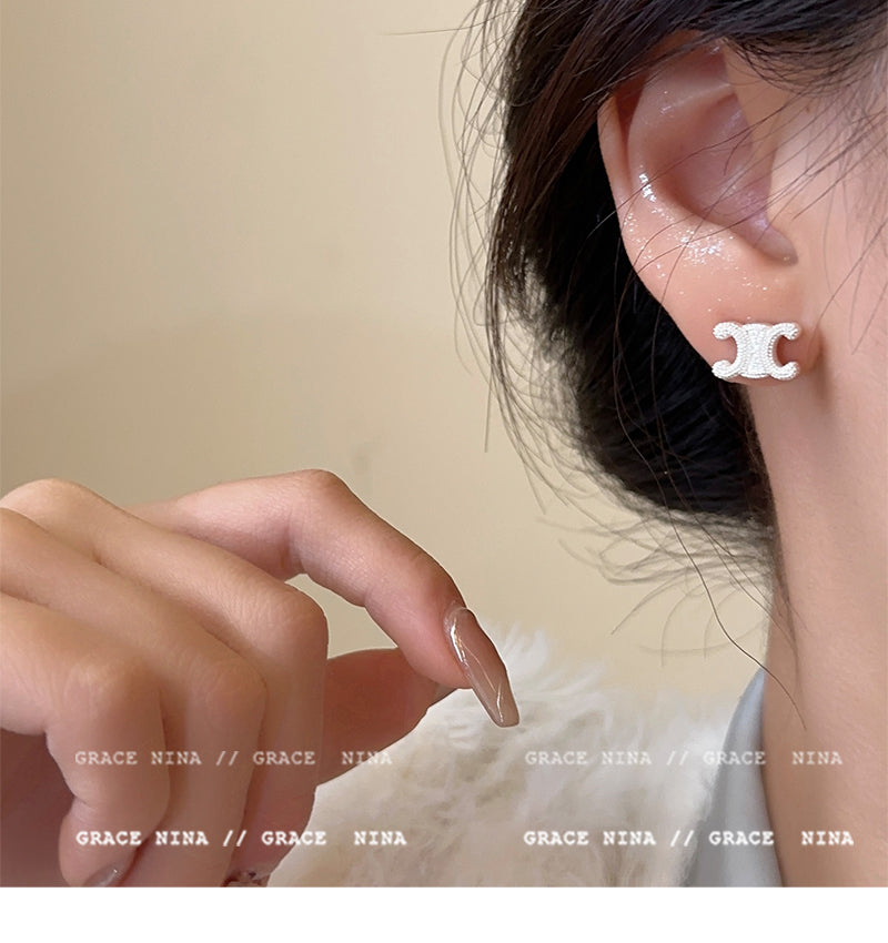 【小物】英字柄ピアスアクセサリーG22070