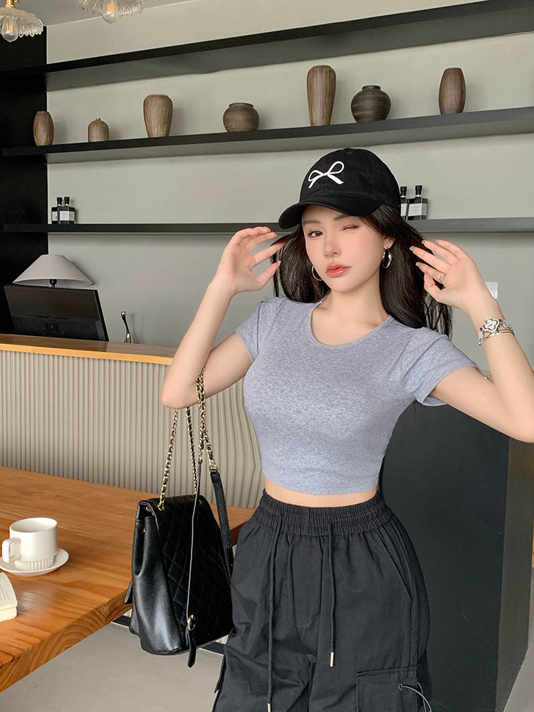 【tops】バックで綺麗スリットTシャツG22376