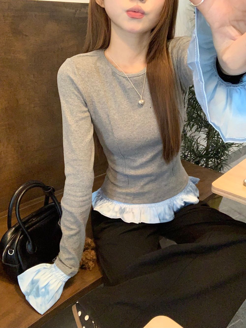 【tops】フリル切り替え長袖TシャツG22951