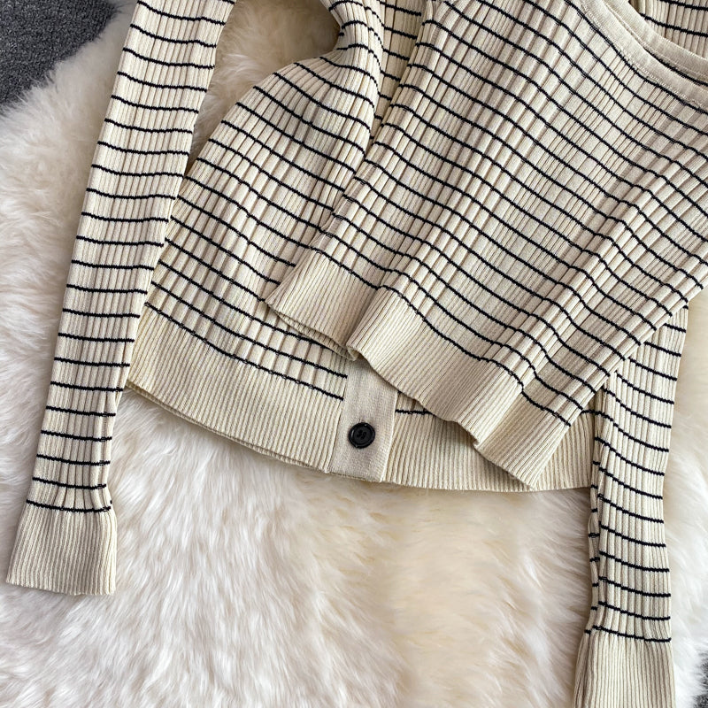 【set】ニットトップス+キャミソール+スカート2点セットG23217