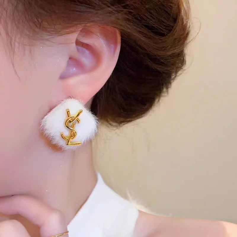 【小物】ファーピアスアクセサリーG23400