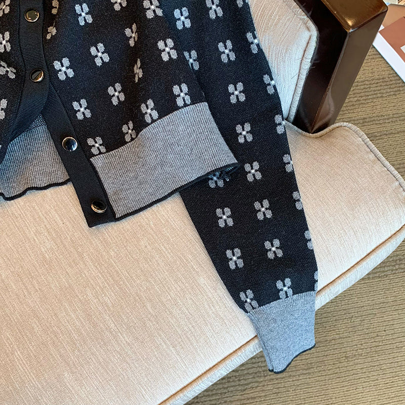 【outer】レトロニットカーディガンG23546