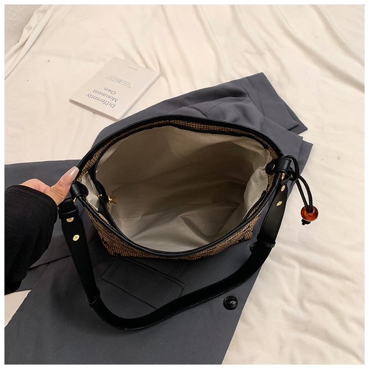 【小物】大容量ショルダーバッグG24056