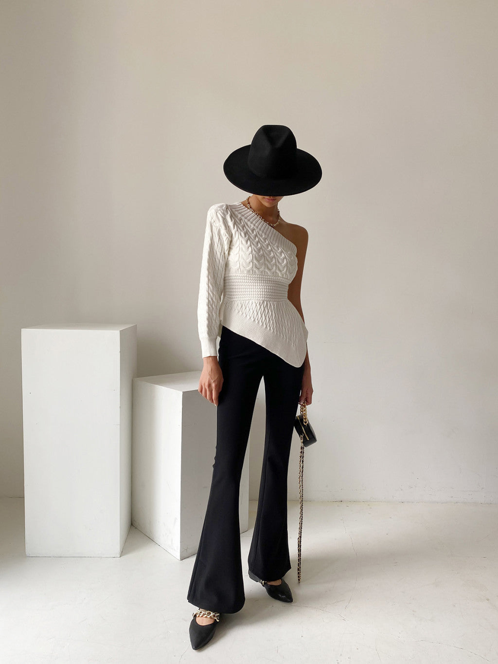 【tops】オブリークネックニットセーターG24181