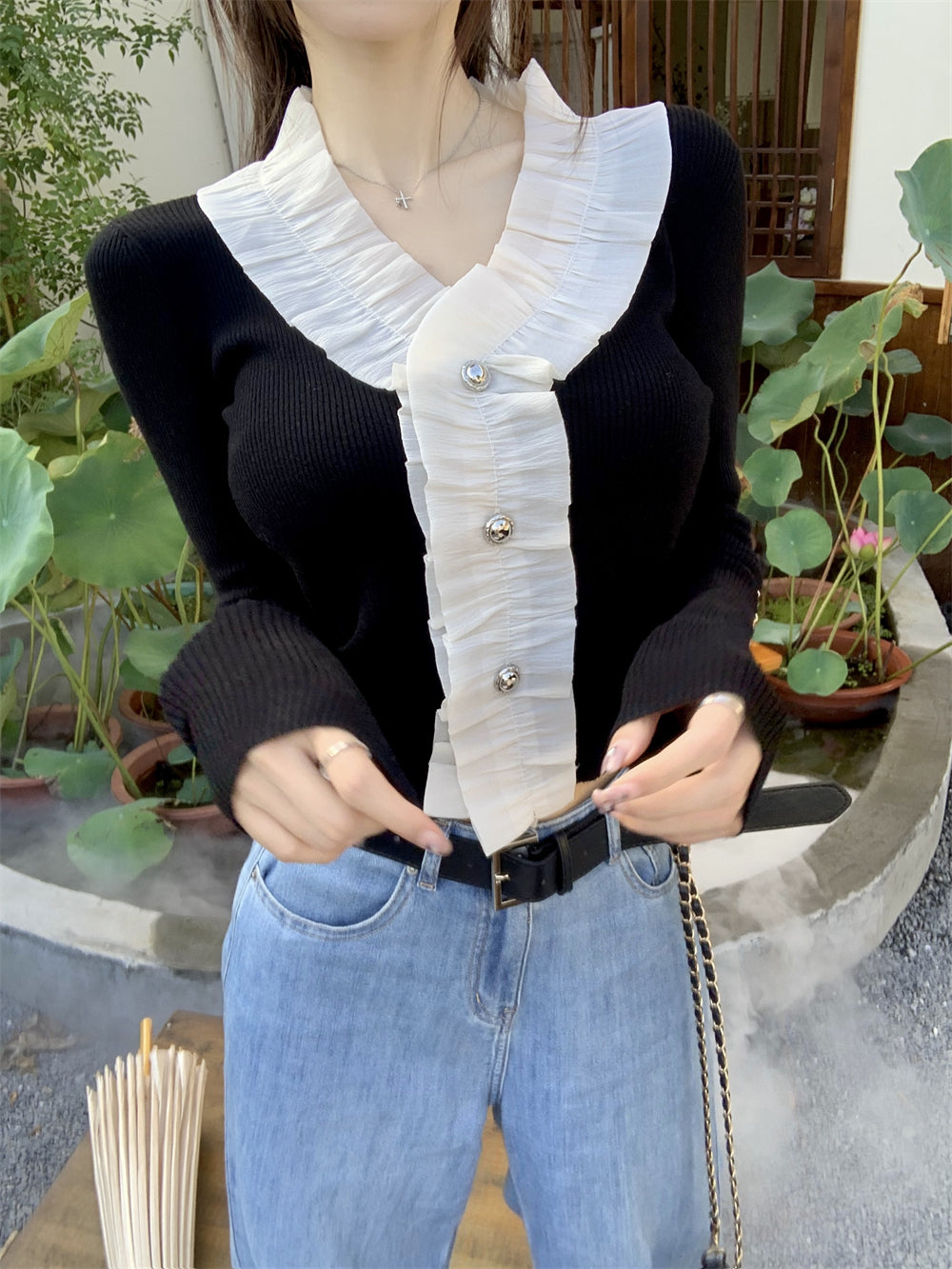 【tops】Vネックレース長袖ニットG24216