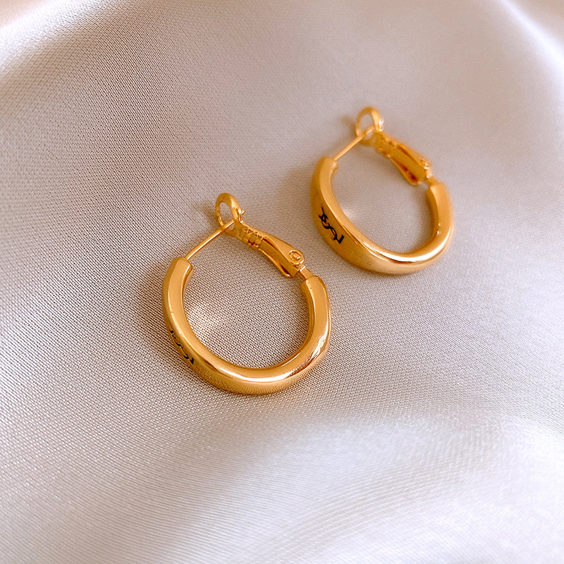 【小物】英字柄イヤリングアクセサリーG24350