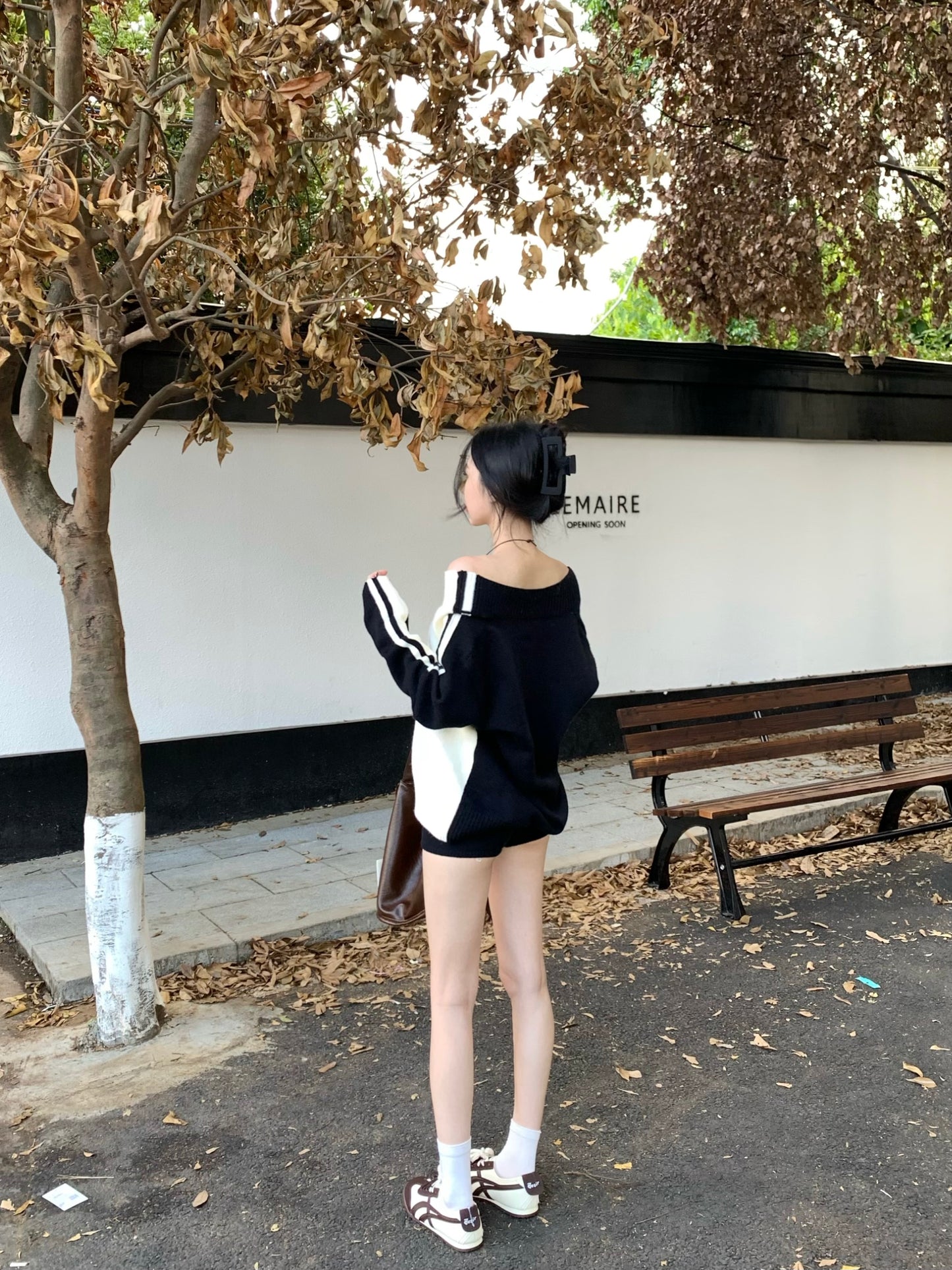 【tops】ゆったりVネックニットセーターG24438