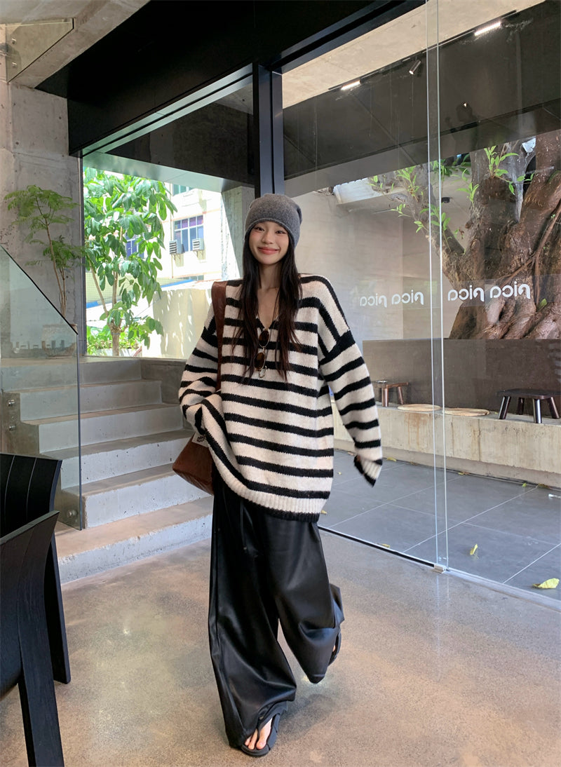 【tops】Vネックストライプ柄セーターG24440