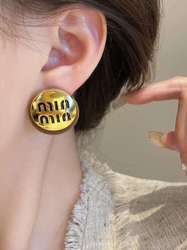 【小物】英字柄ピアスアクセサリーG24489