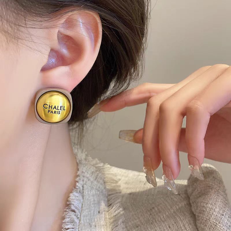 【小物】英字柄ピアスアクセサリーG24491