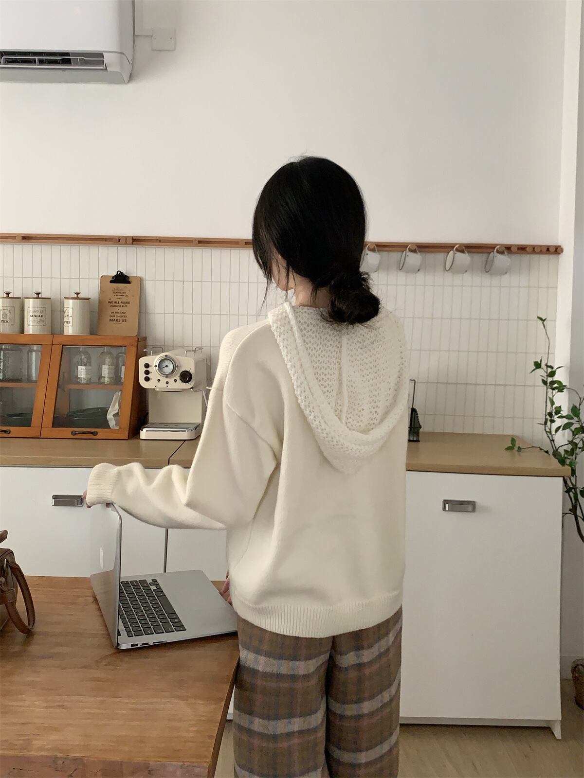 【tops】フード付きニットセーター M28642