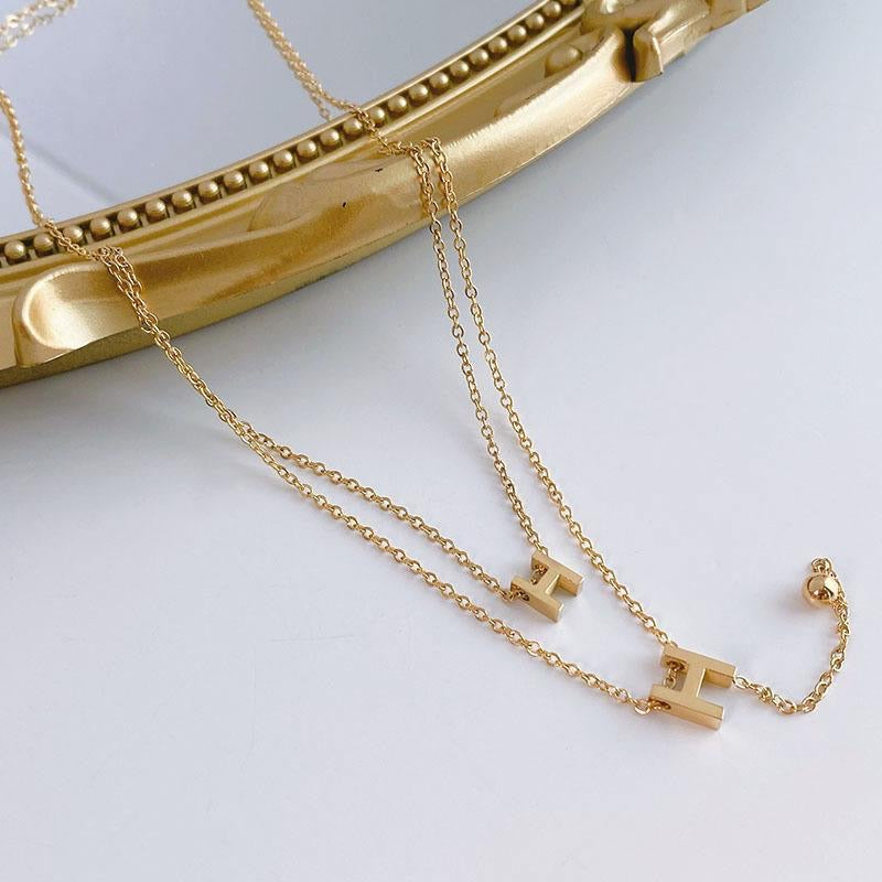 【小物】英字柄ネックレスアクセサリーF7679