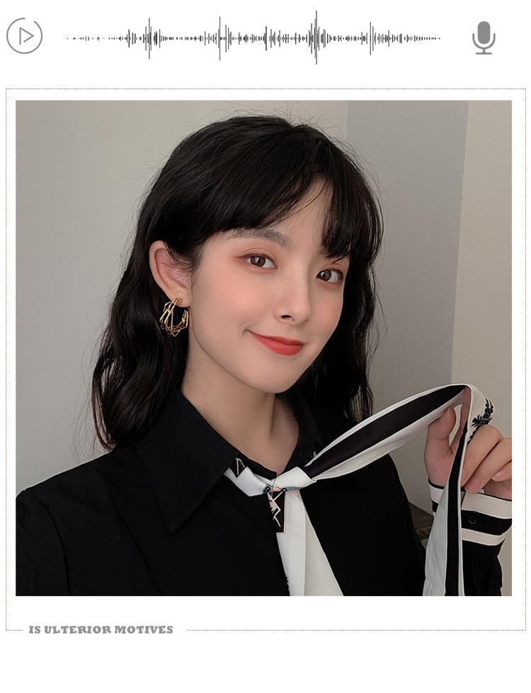 【小物】 ピアスアクセサリー高級感 地幾何模様ファッションシンプル