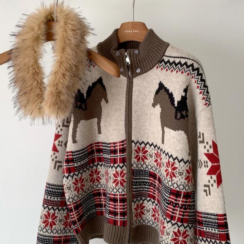 【outer】ファー付きニットカーディガン Q7611