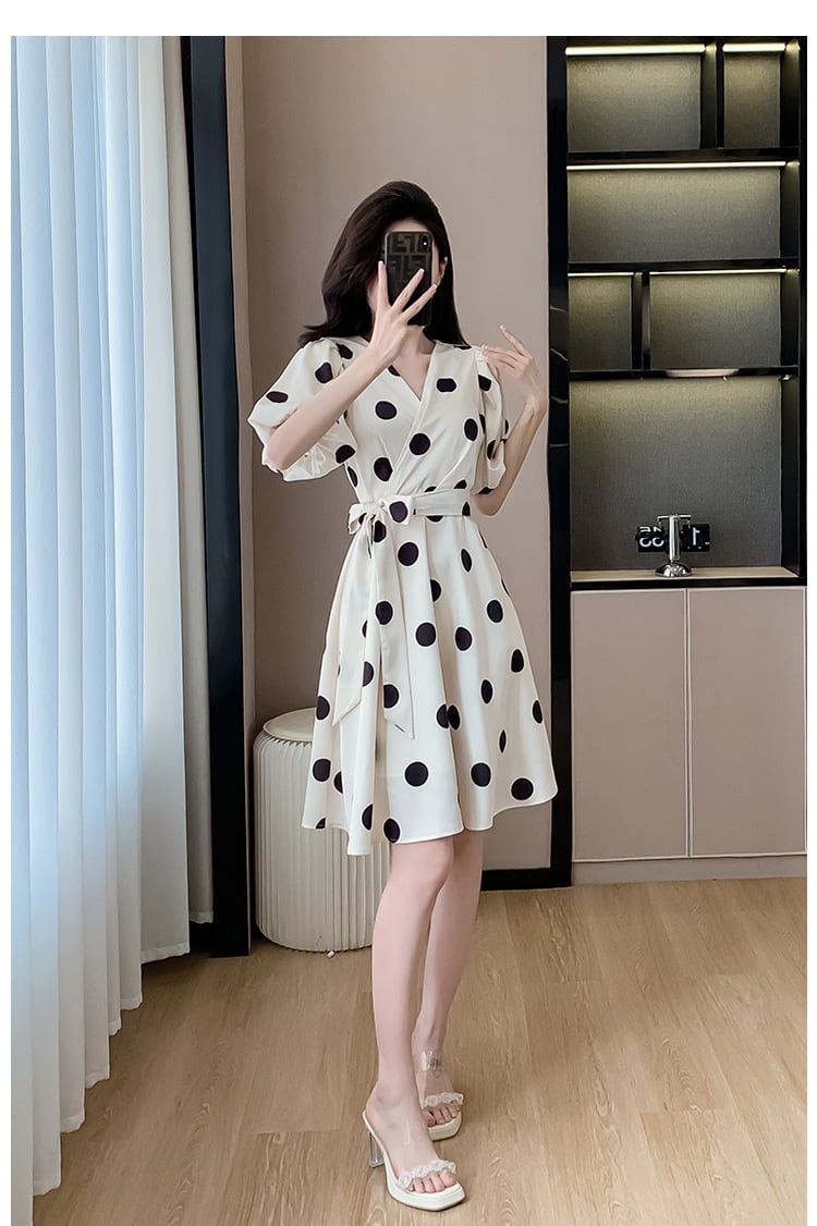 【dress】Vネックパフスリーブドット柄ワンピース G21499