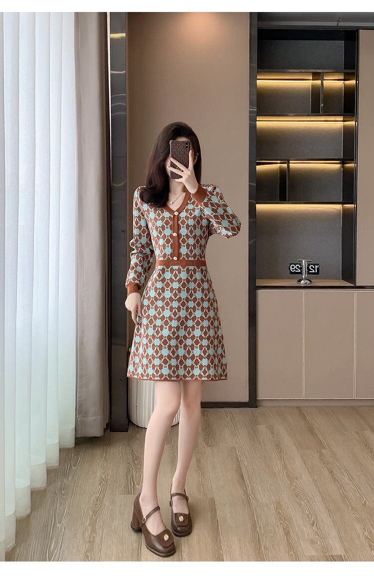 【dress】Vネックニットワンピース M18606