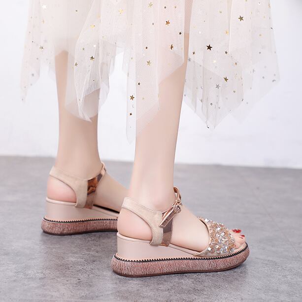 【shoes】履きやすいキラキラキレー目サンダルF0014