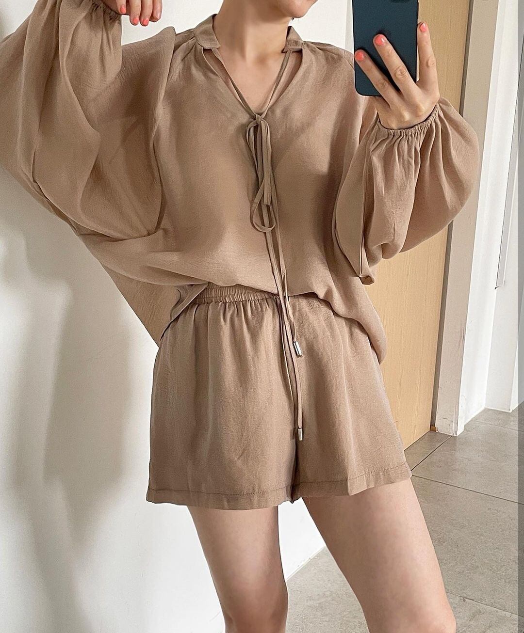 【set】Vネックブラウス+ショートパンツ2点セットG20175