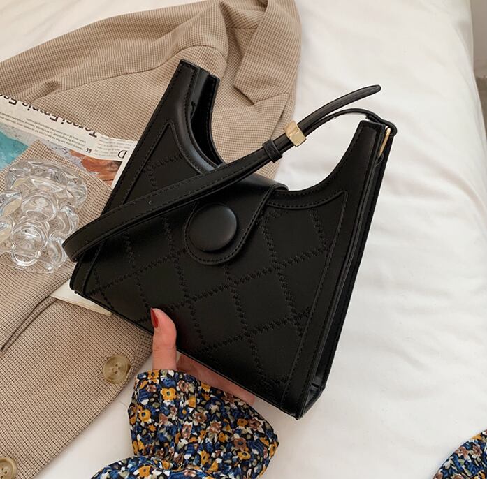 【小物】高級感 シンプルINS風ファッションショルダーバッグ G2151