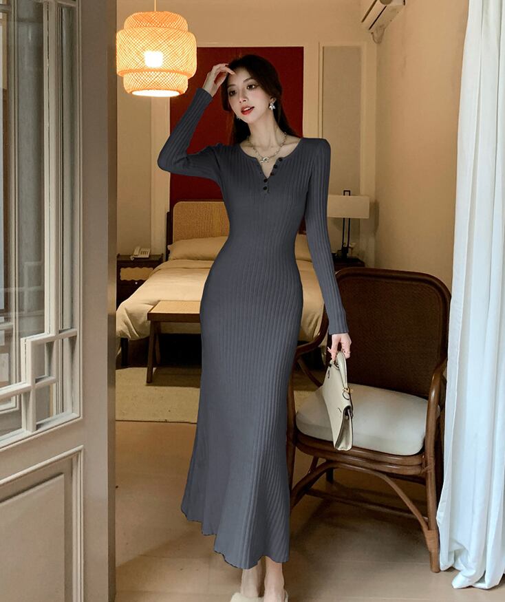 【dress】Vネックロングニットワンピース Q7050