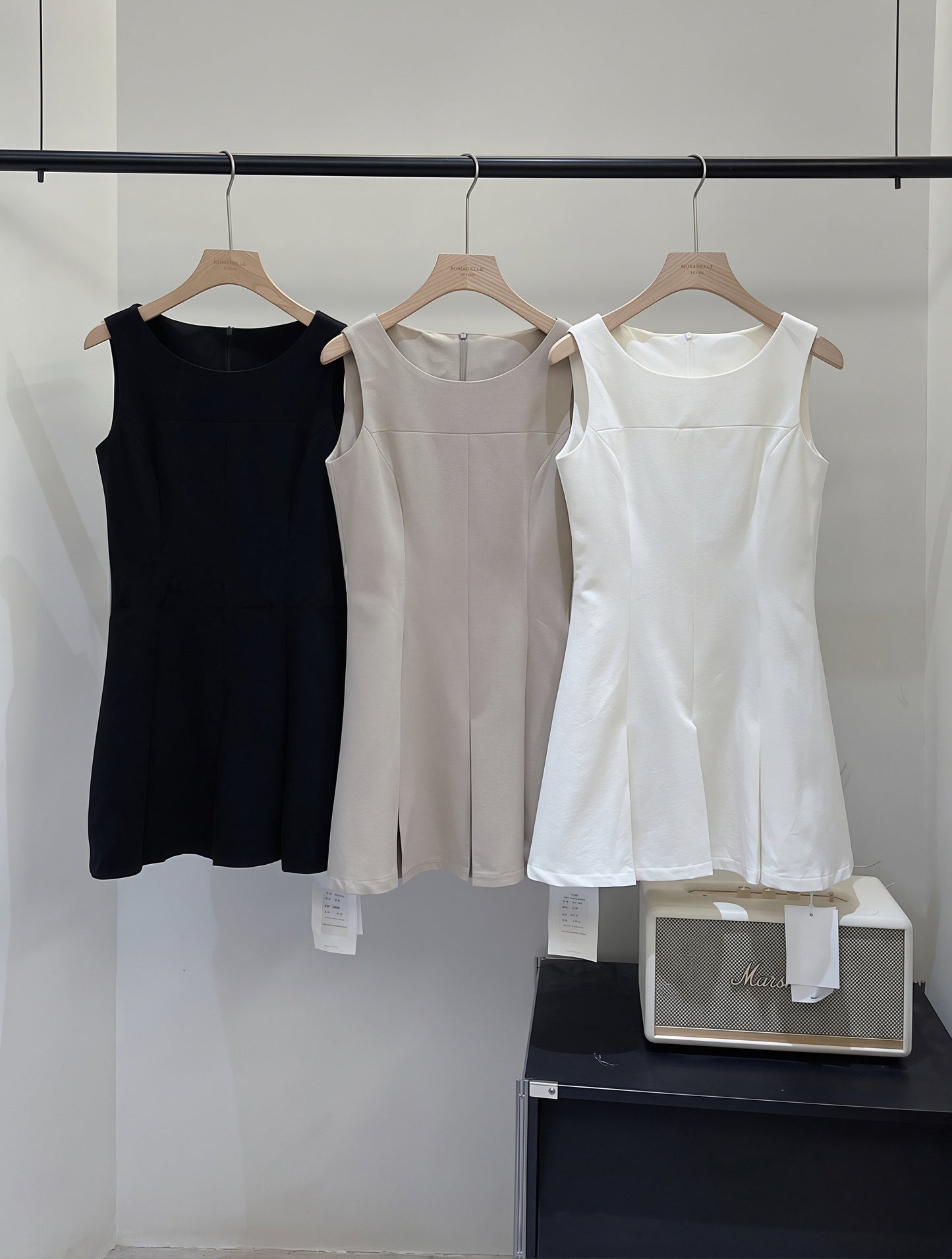 【dress】ノースリーブAラインワンピース Q8806