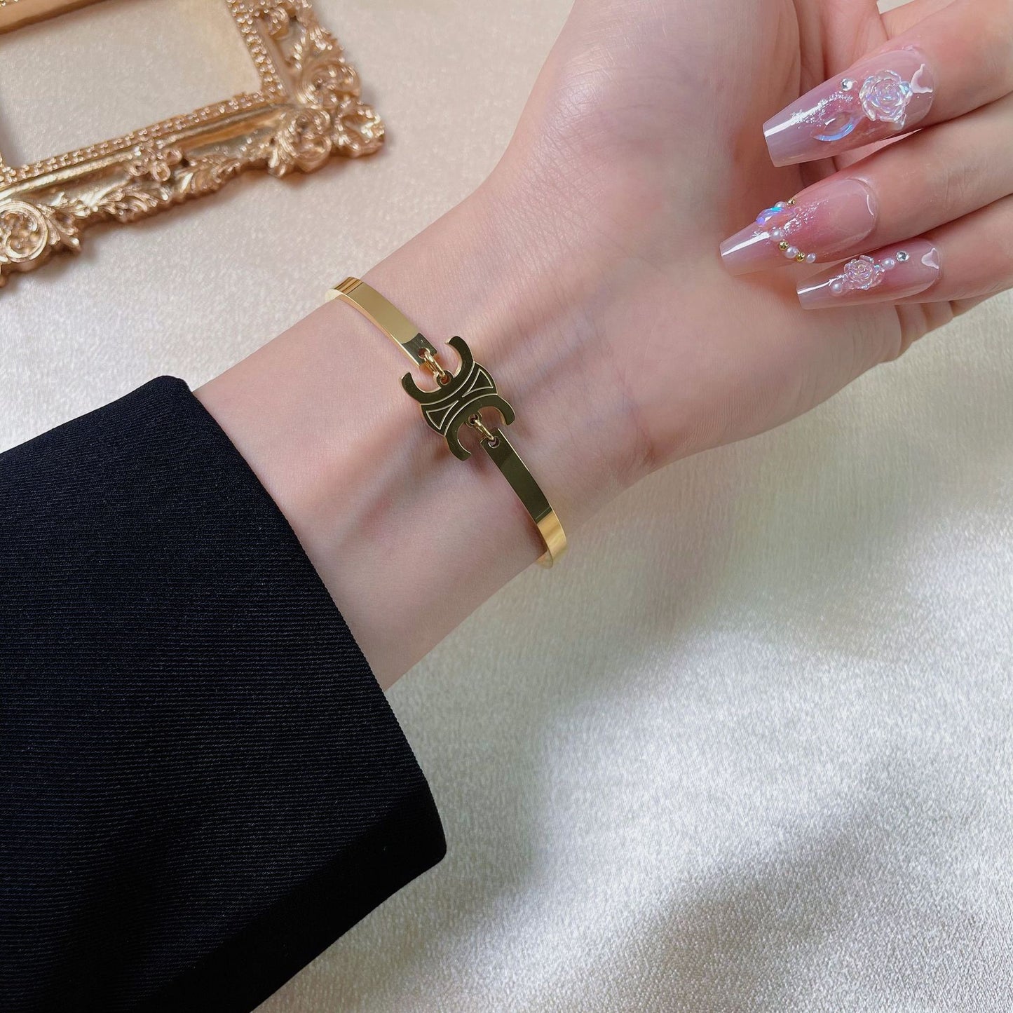 【小物】英字柄ファッションブレスレットF8188