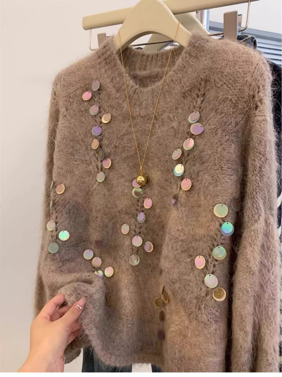 【tops】キラキラ透かし彫りニットセーターF8368