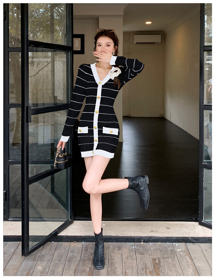 【dress】Vネック長袖ニットワンピースG24071