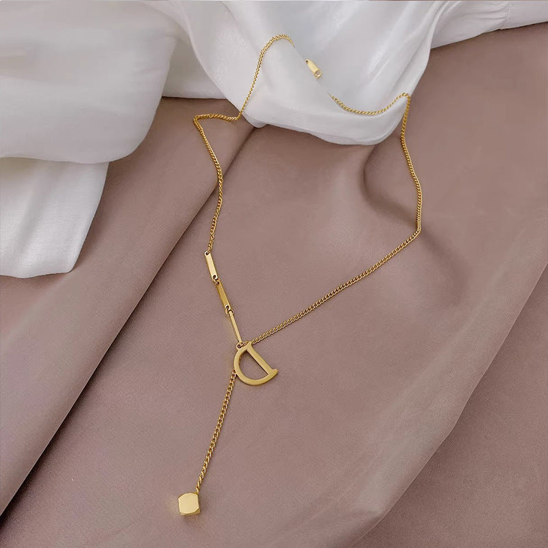 【小物】英字柄ネックレスアクセサリーF8096