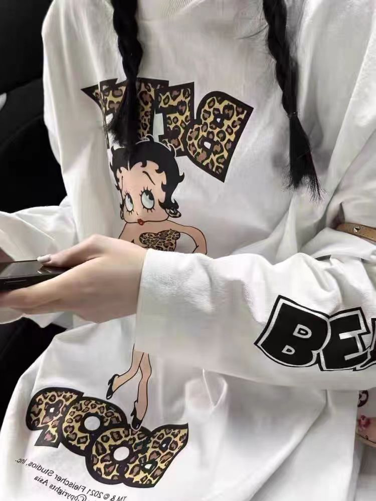 【tops】キャラクター長袖TシャツG23727