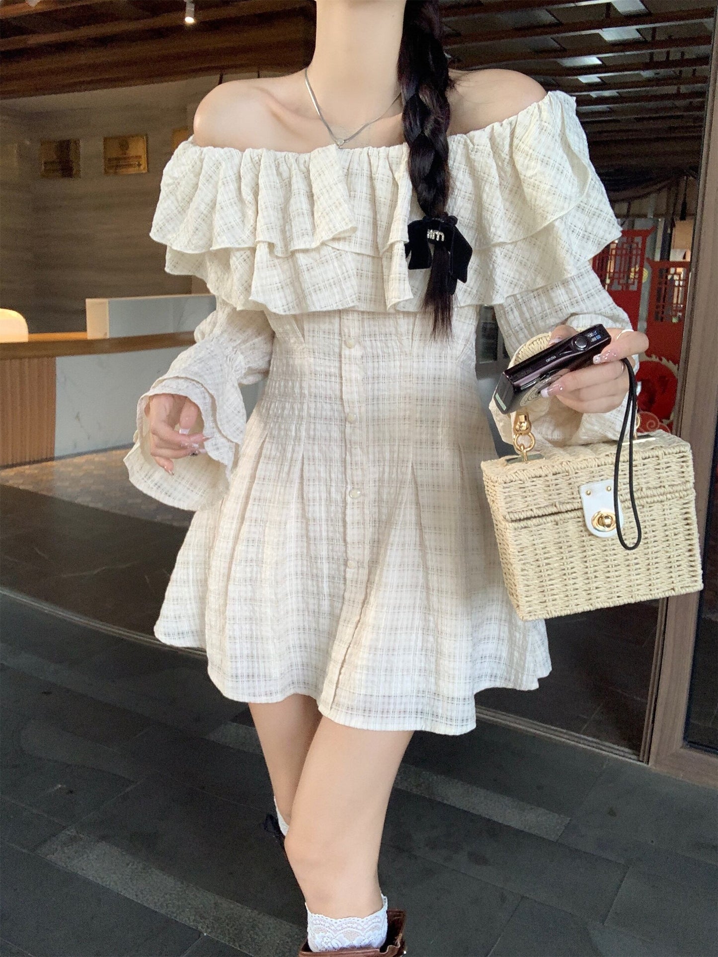【dress】オフショルダーフリルワンピース G20429