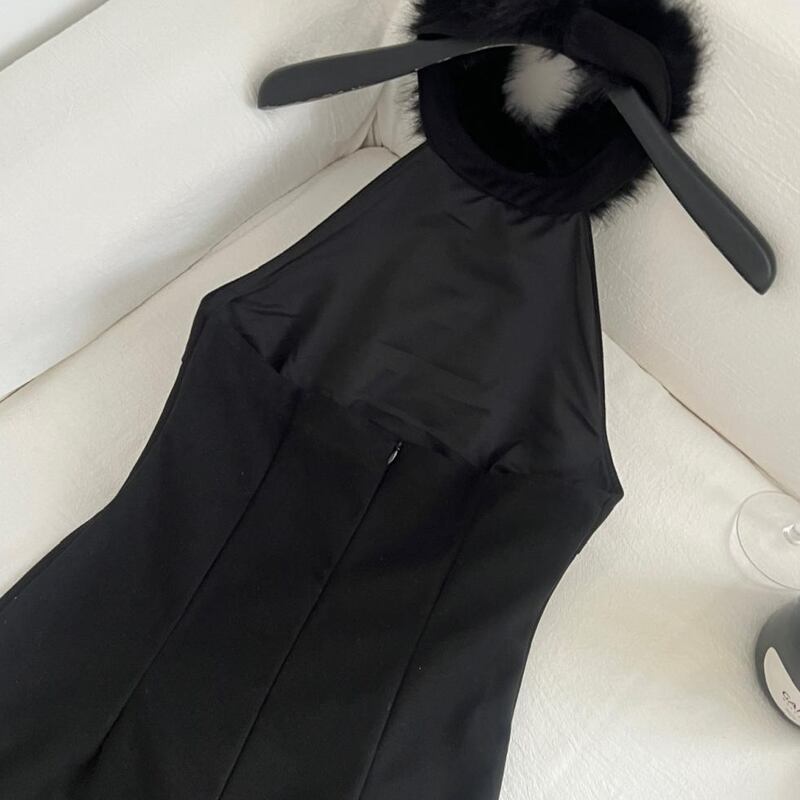 【dress】ファー付きホルターネックワンピース Q7636