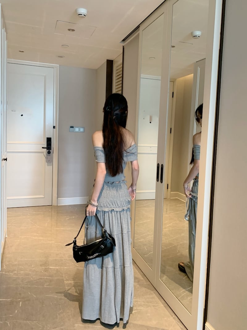 【set】オフショルダーTシャツ+スカート2点セットG21577