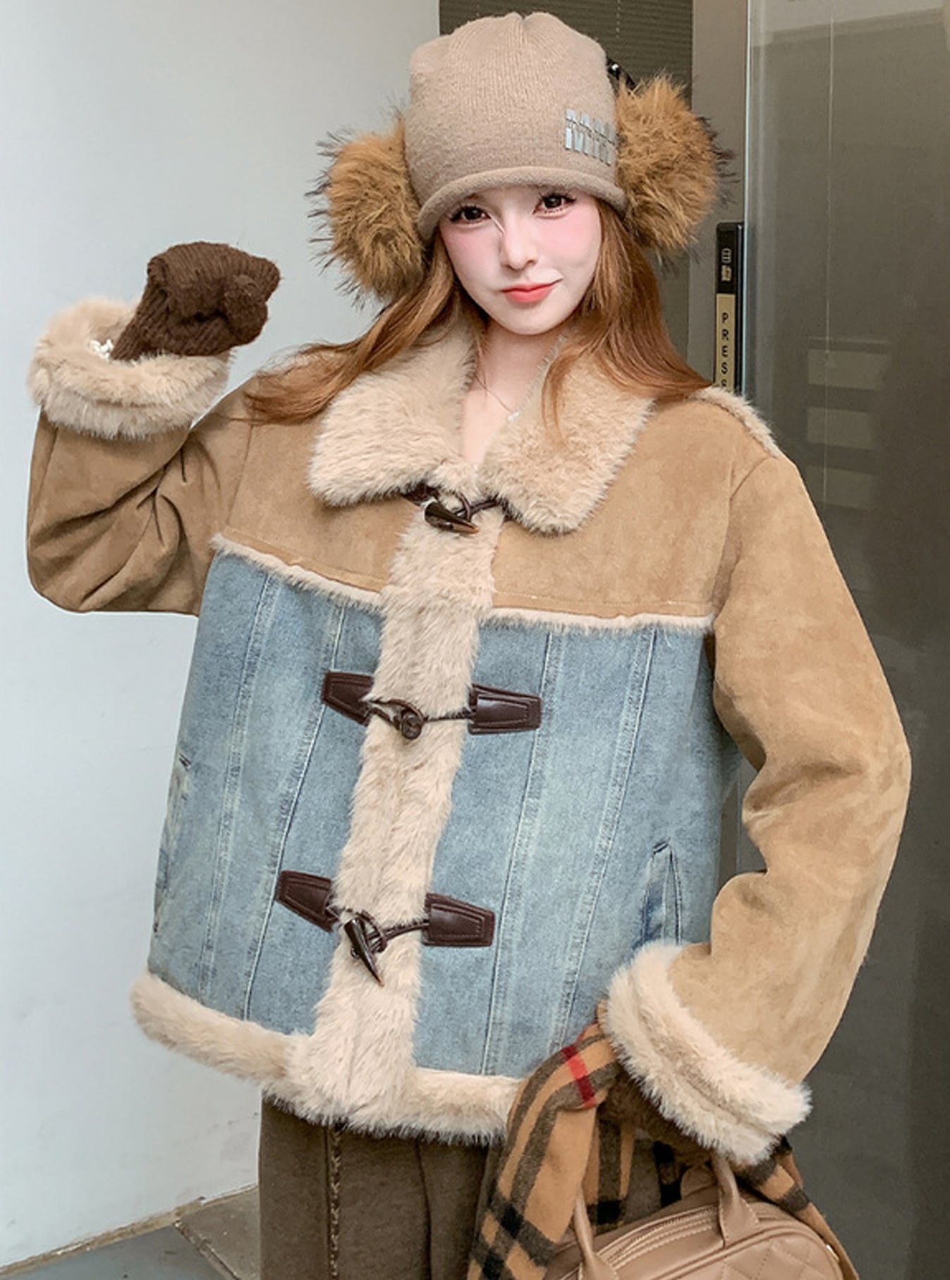 【outer】ファー付きデニムドッキングコート Q7483